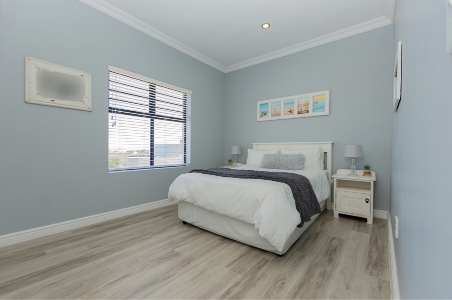 4 Bedroom Property for Sale in Myburgh Park Western Cape